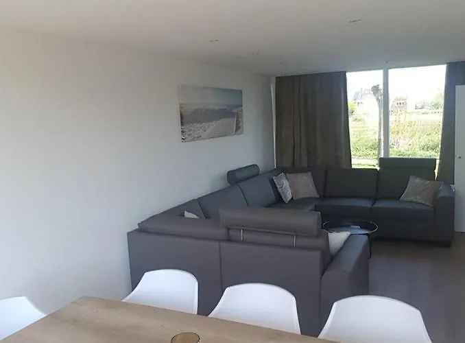 Aan Zee Holiday home *